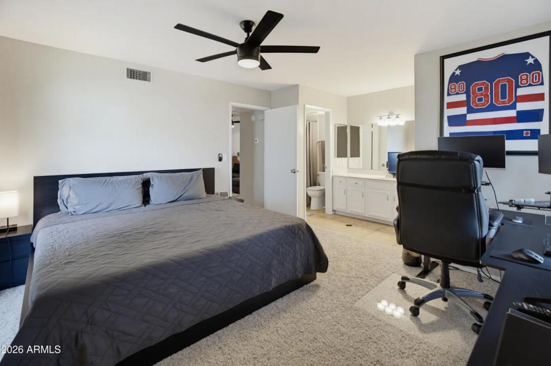 Real Estate Picture 10