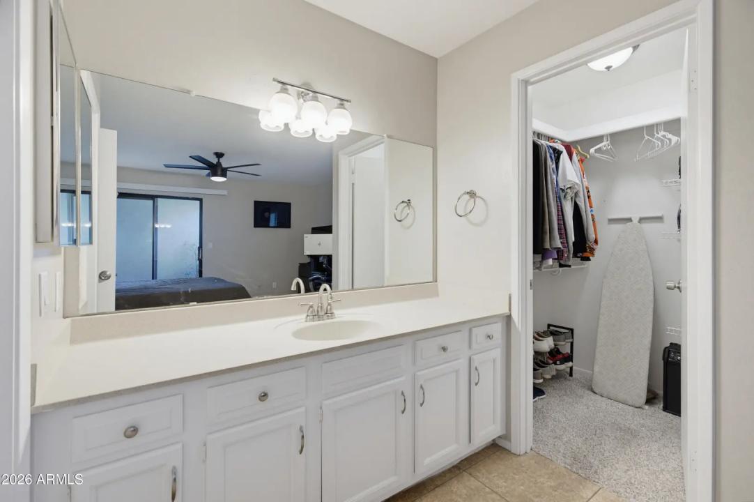 Real Estate Picture 12
