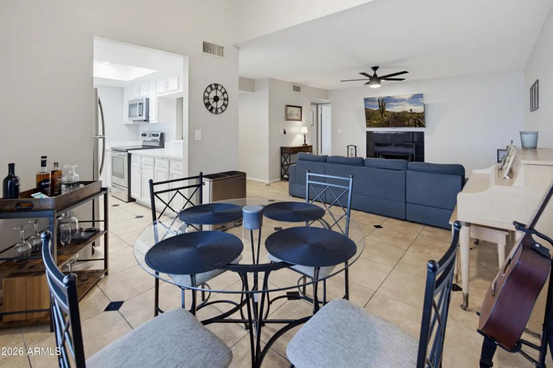 Real Estate Picture 18