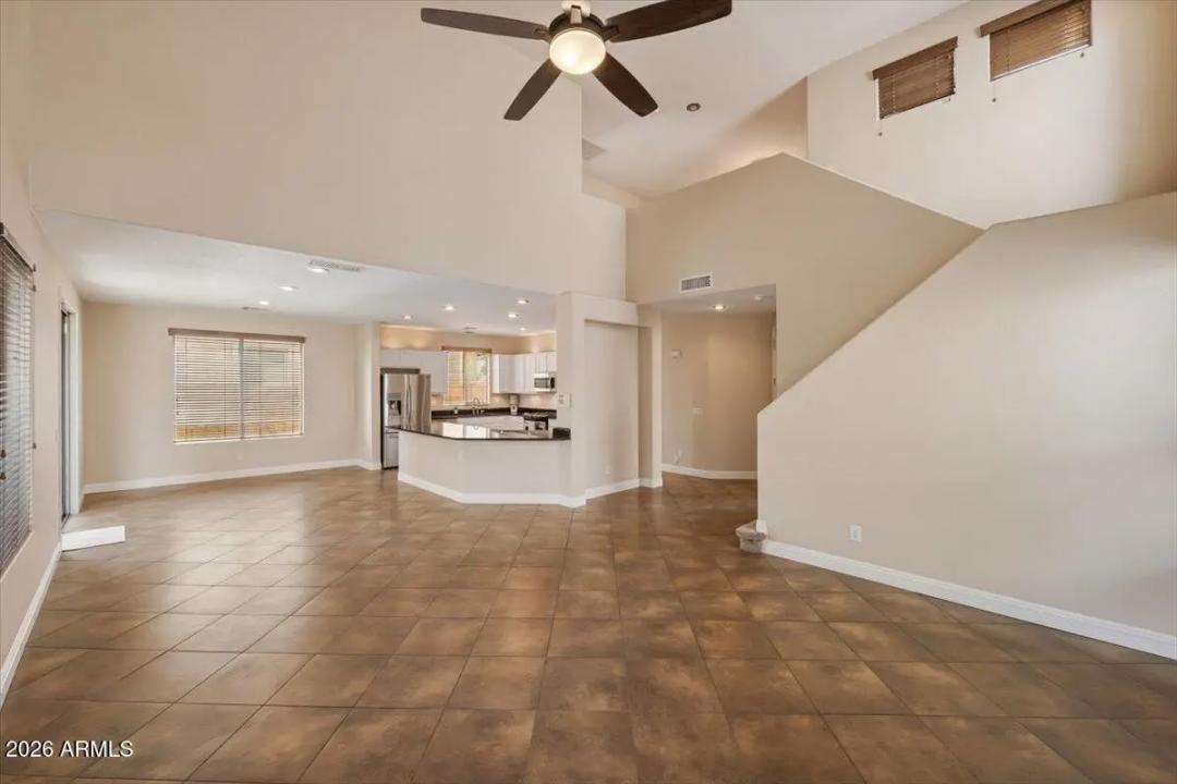 Real Estate Picture 5