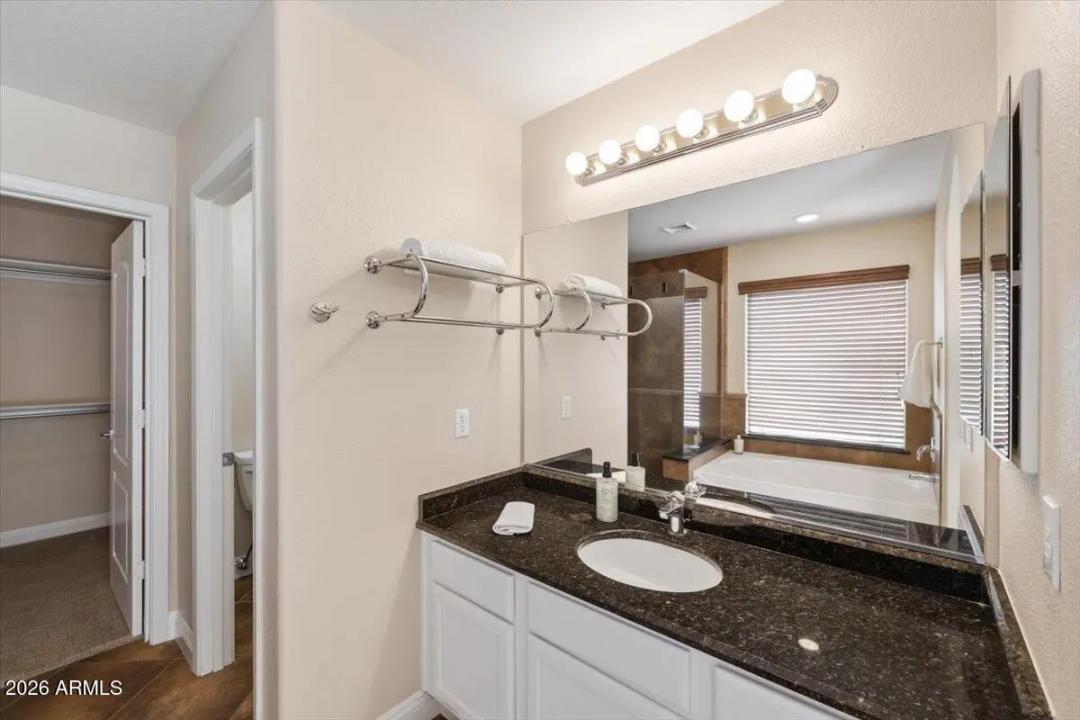 Real Estate Picture 33