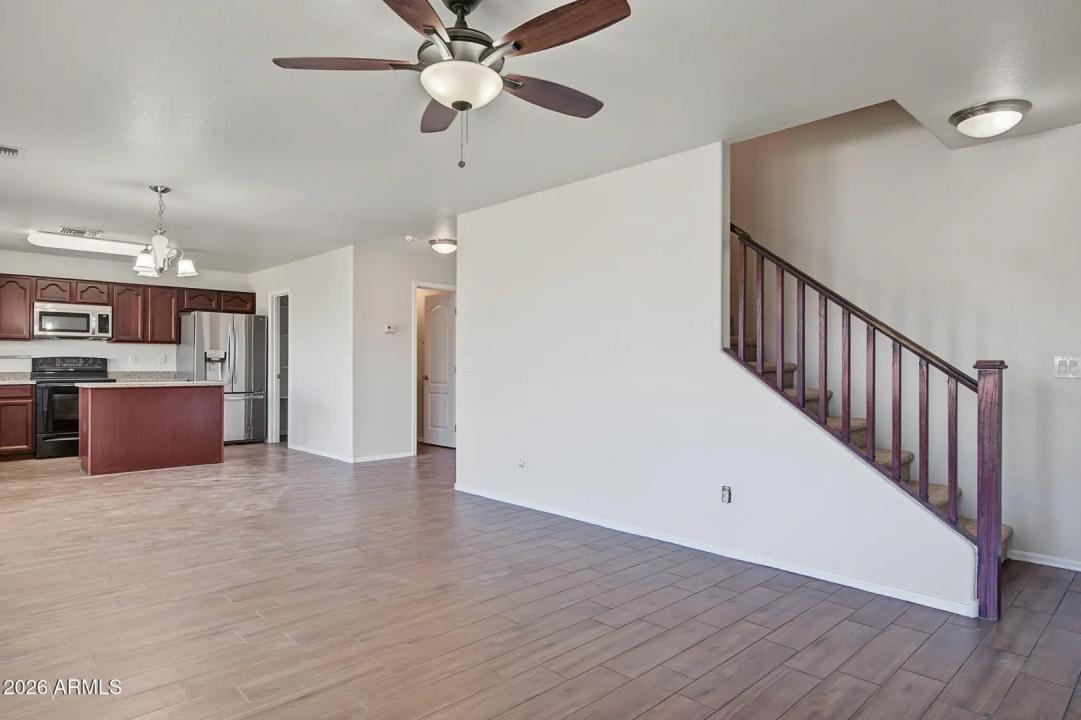 Real Estate Picture 10