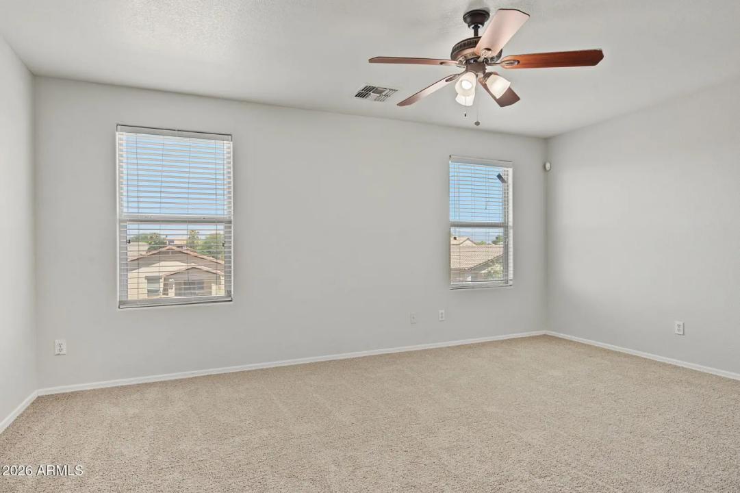 Real Estate Picture 12