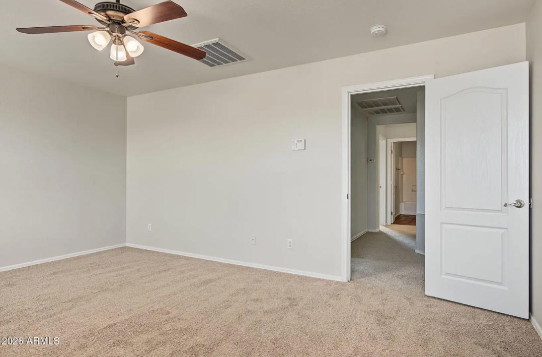 Real Estate Picture 14