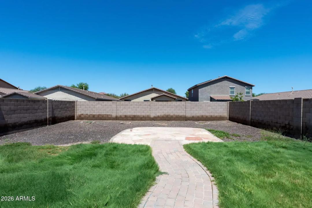 Real Estate Picture 29