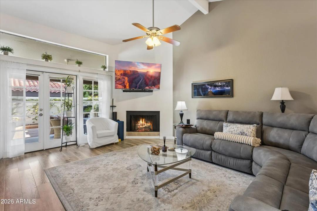 Real Estate Picture 8