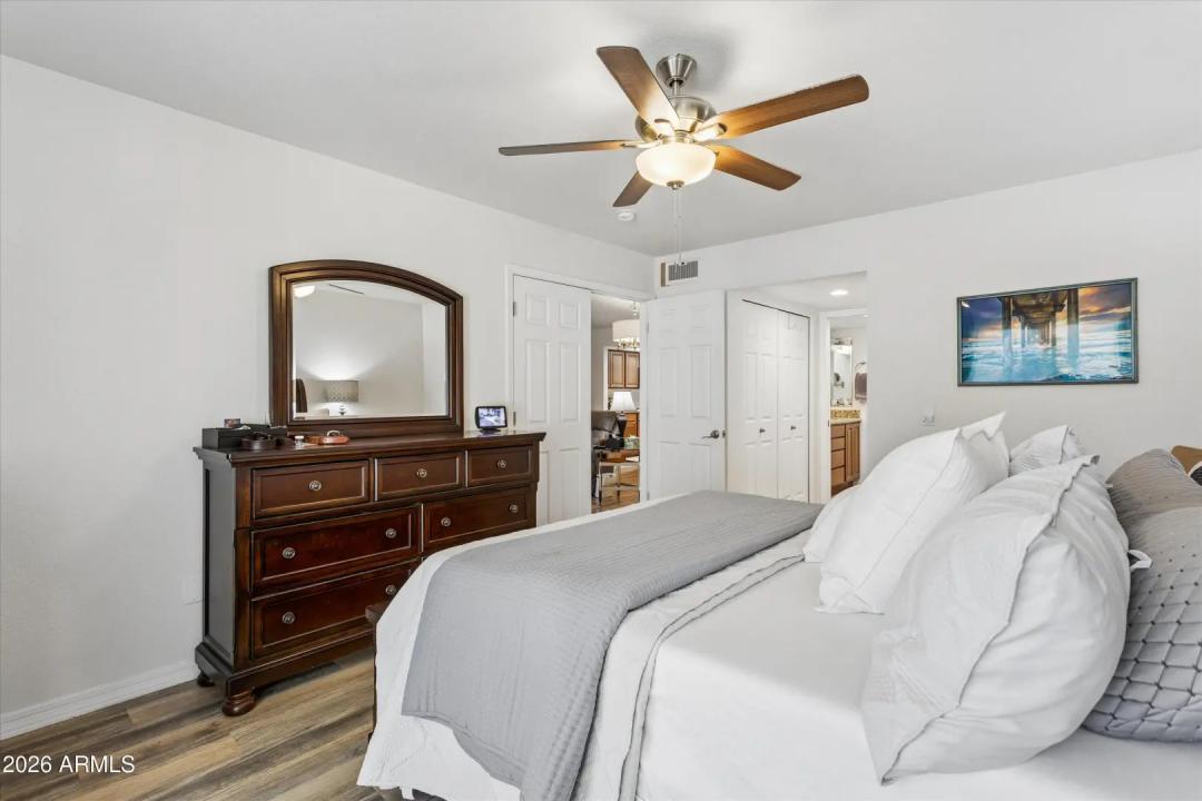 Real Estate Picture 18