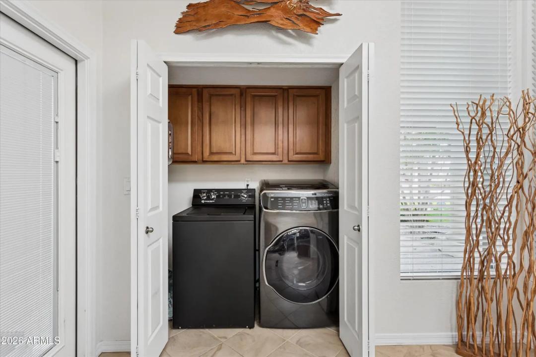 Real Estate Picture 24