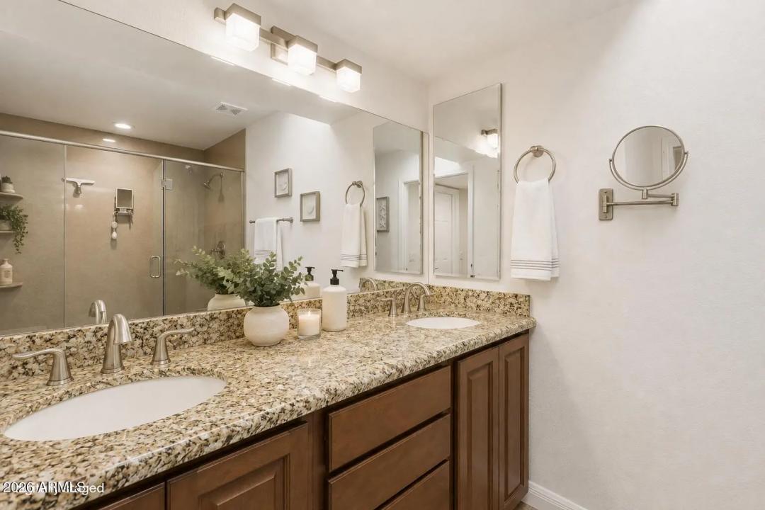 Real Estate Picture 21
