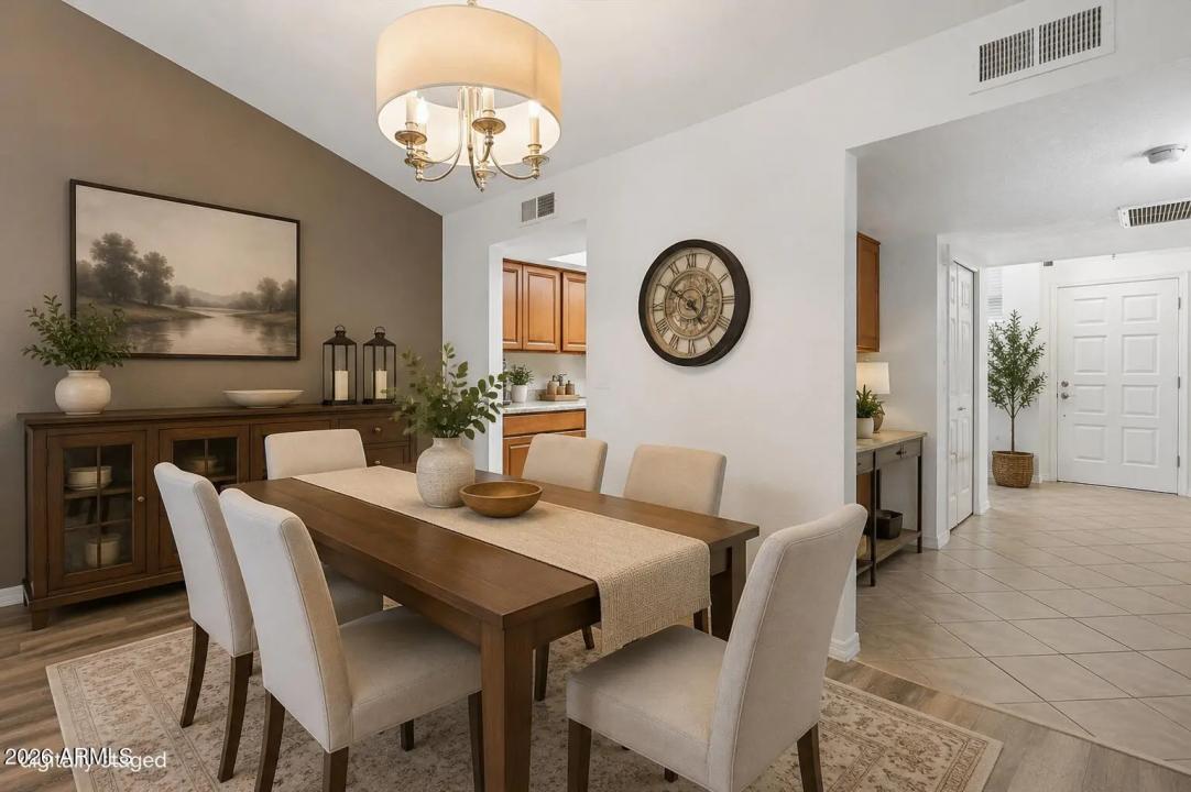Real Estate Picture 11