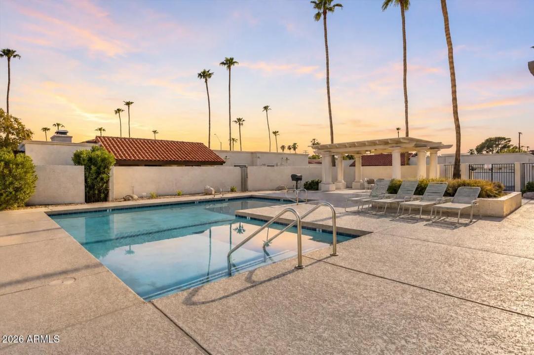 Real Estate Picture 32