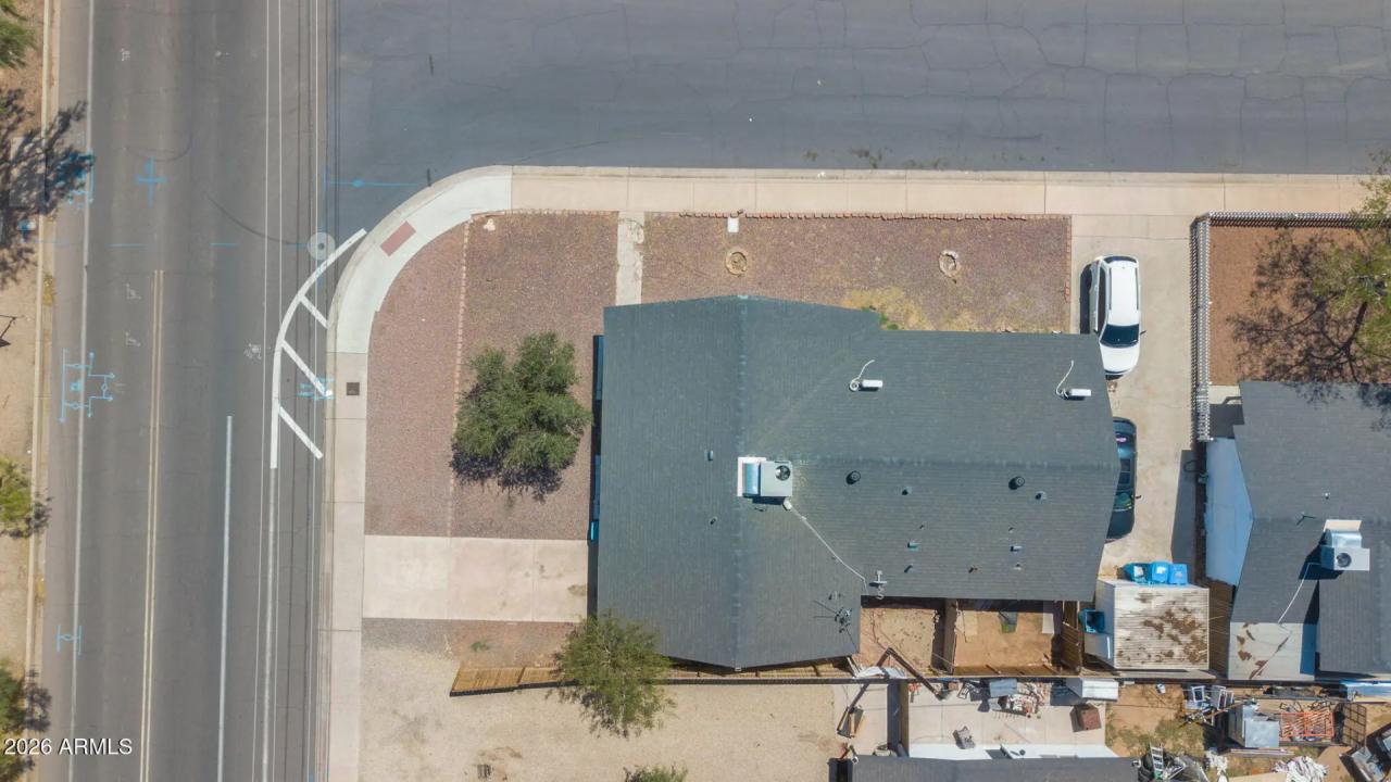 Real Estate Picture 5