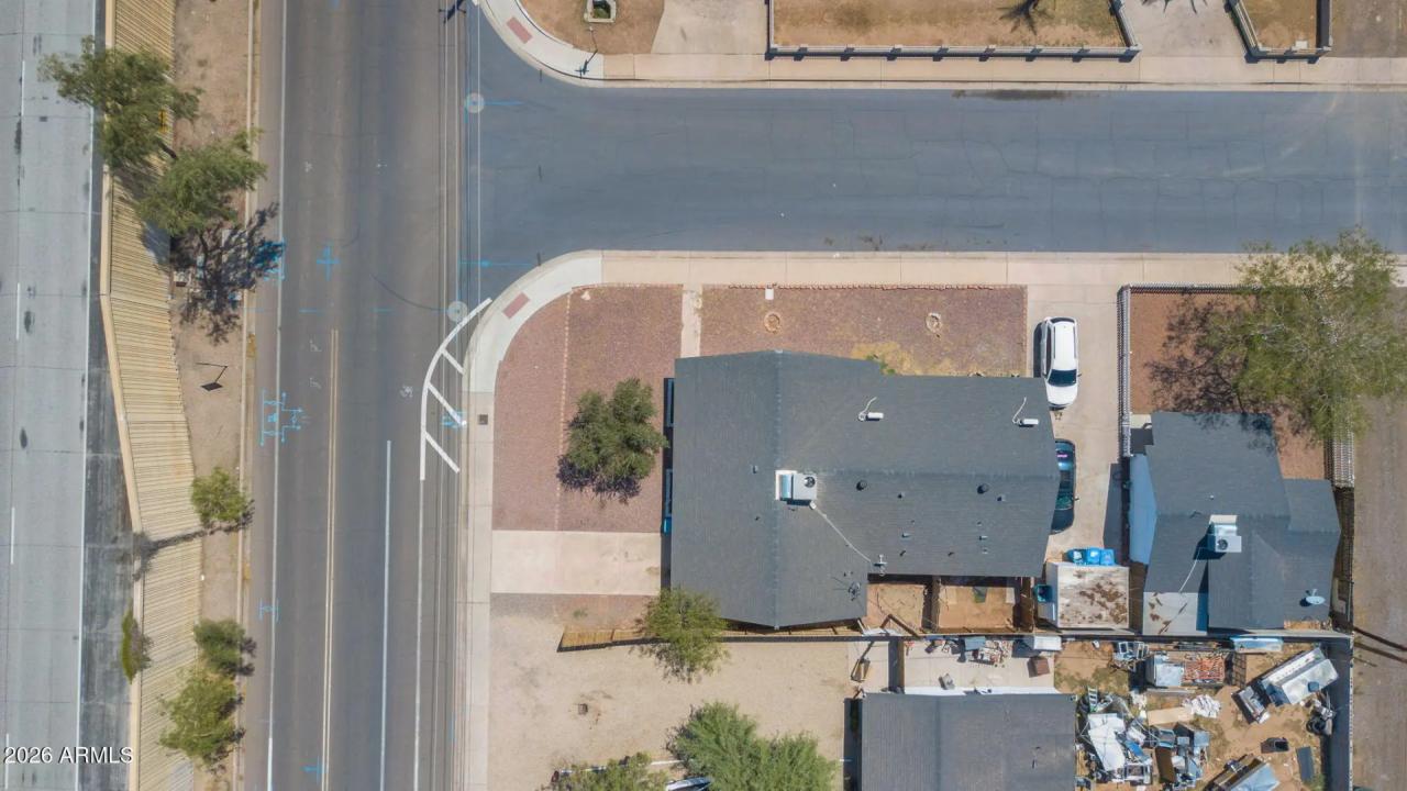 Real Estate Picture 6
