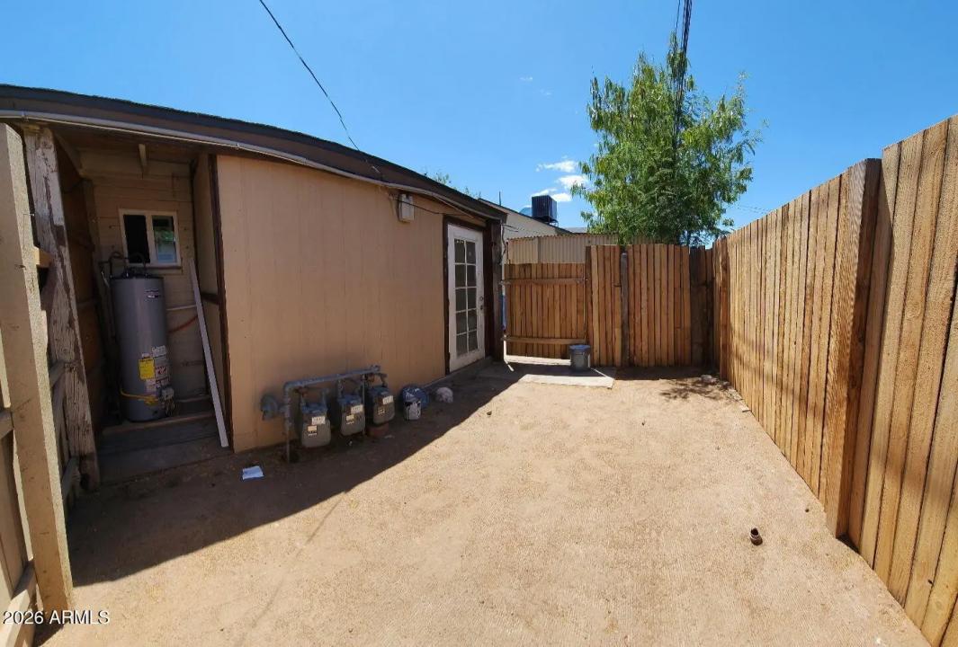 Real Estate Picture 11