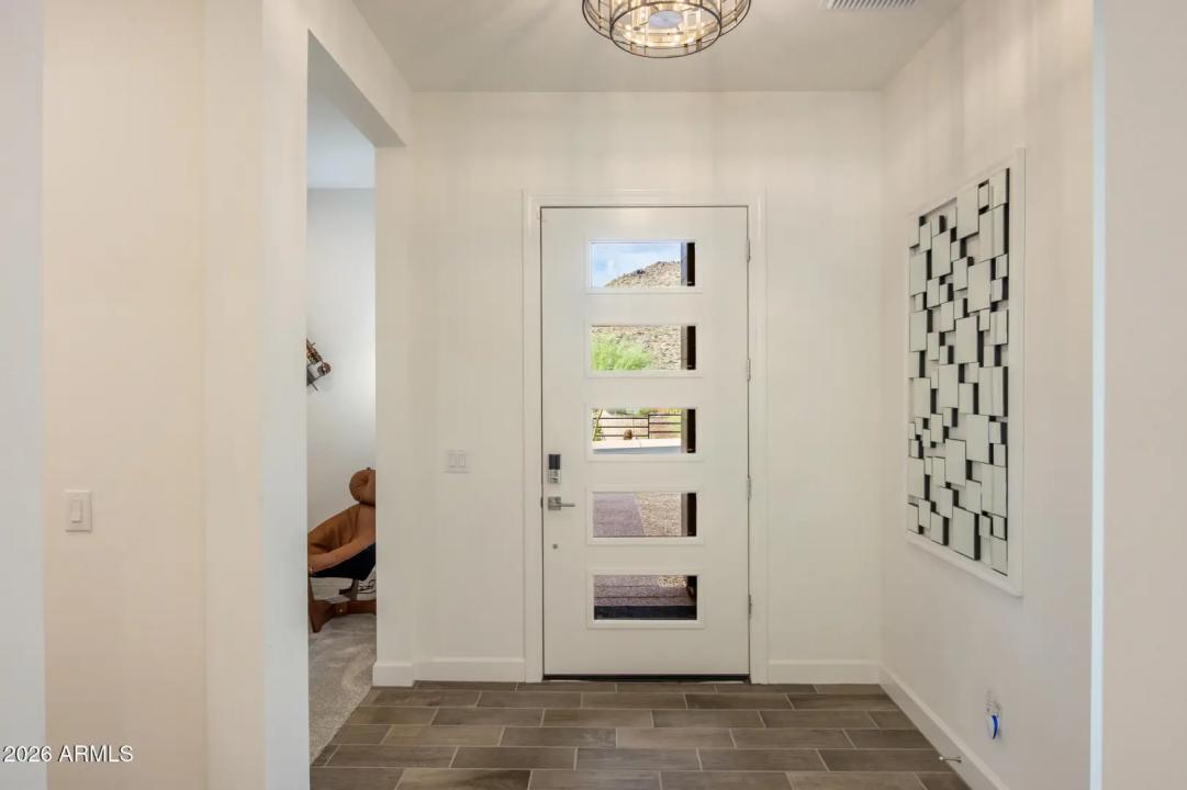 Real Estate Picture 8