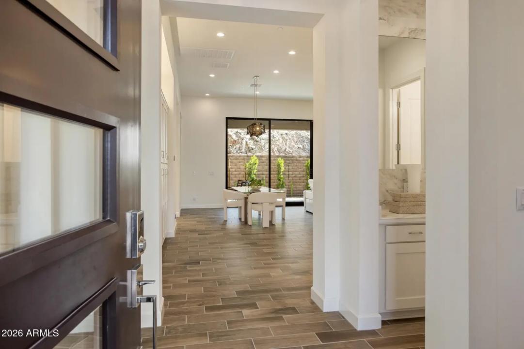 Real Estate Picture 7