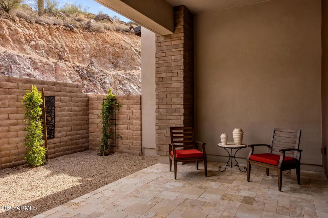 Real Estate Picture 32