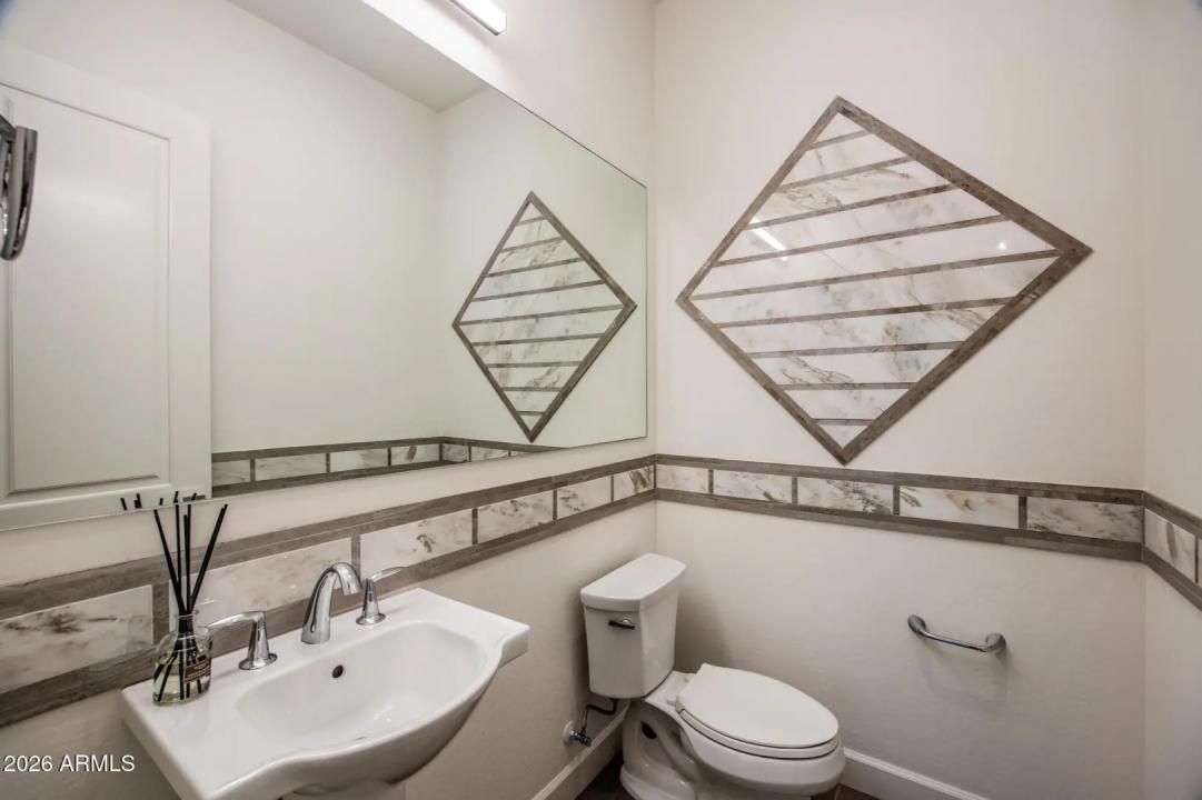 Real Estate Picture 10