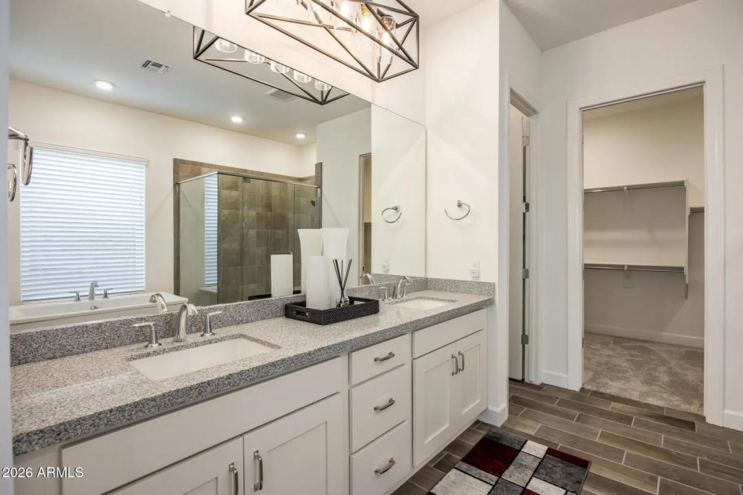 Real Estate Picture 20