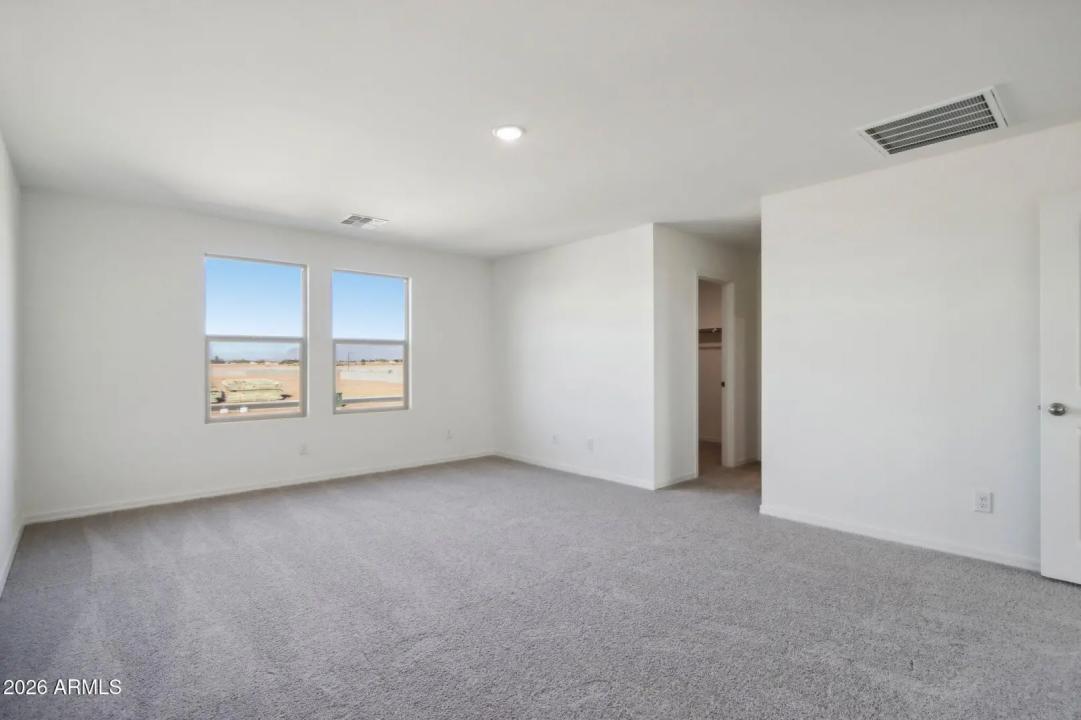 Real Estate Picture 6