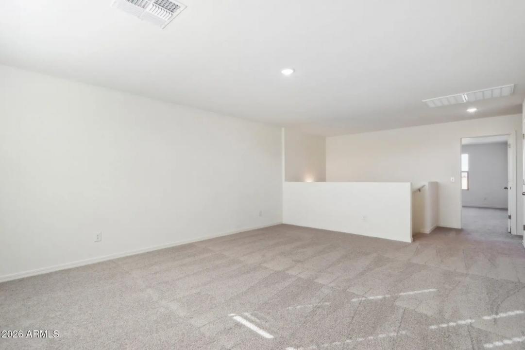 Real Estate Picture 8