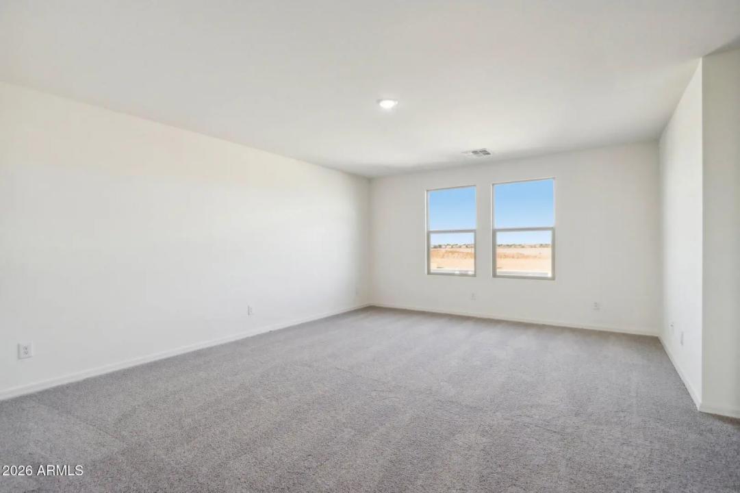 Real Estate Picture 9