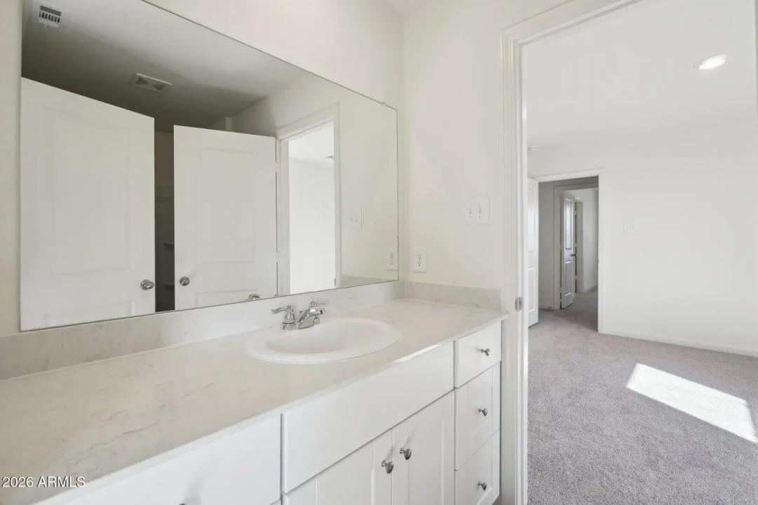 Real Estate Picture 10