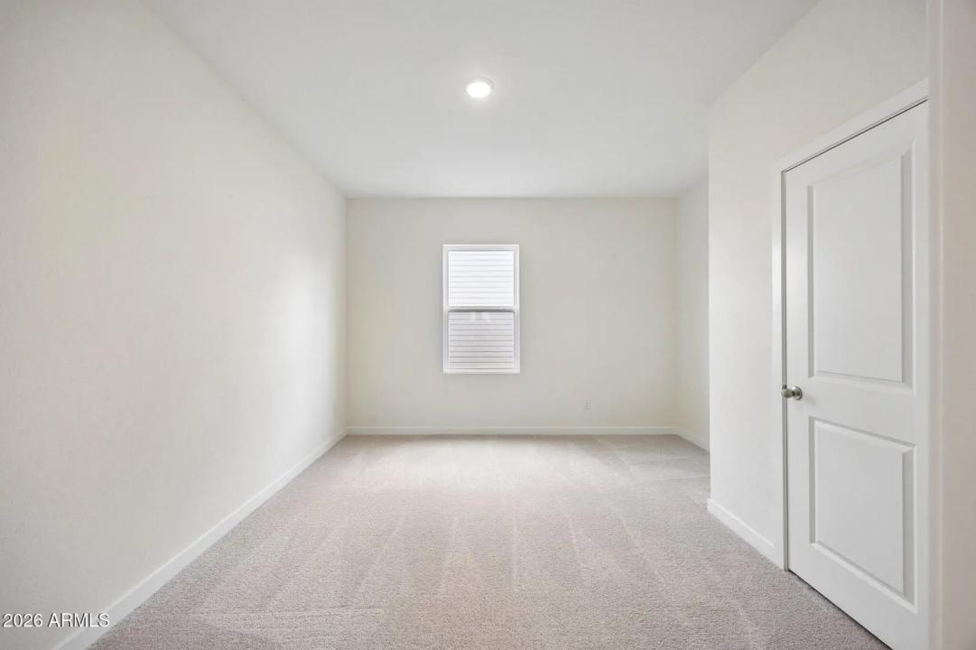 Real Estate Picture 16