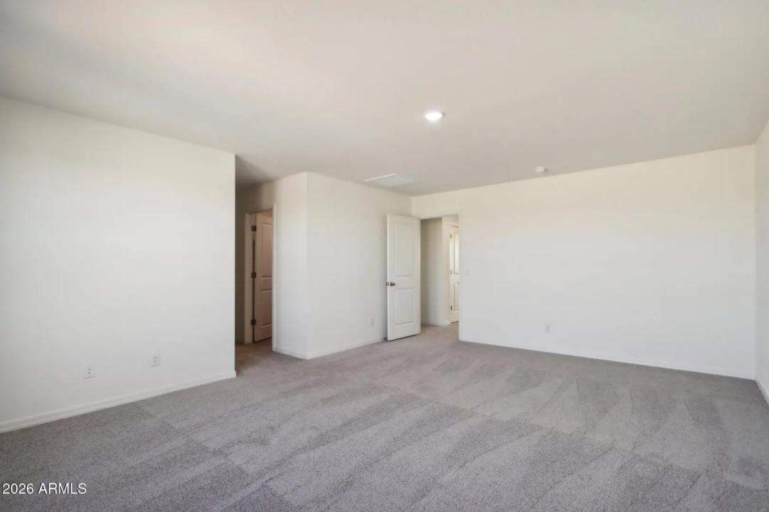 Real Estate Picture 25