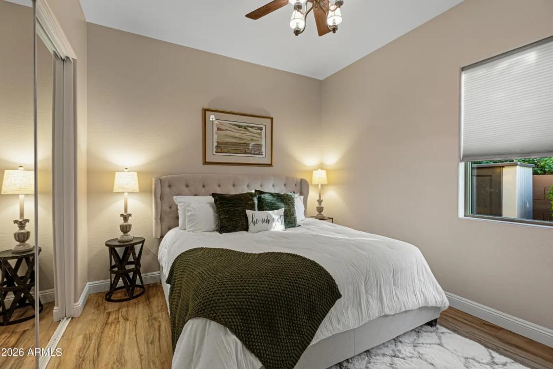 Real Estate Picture 18