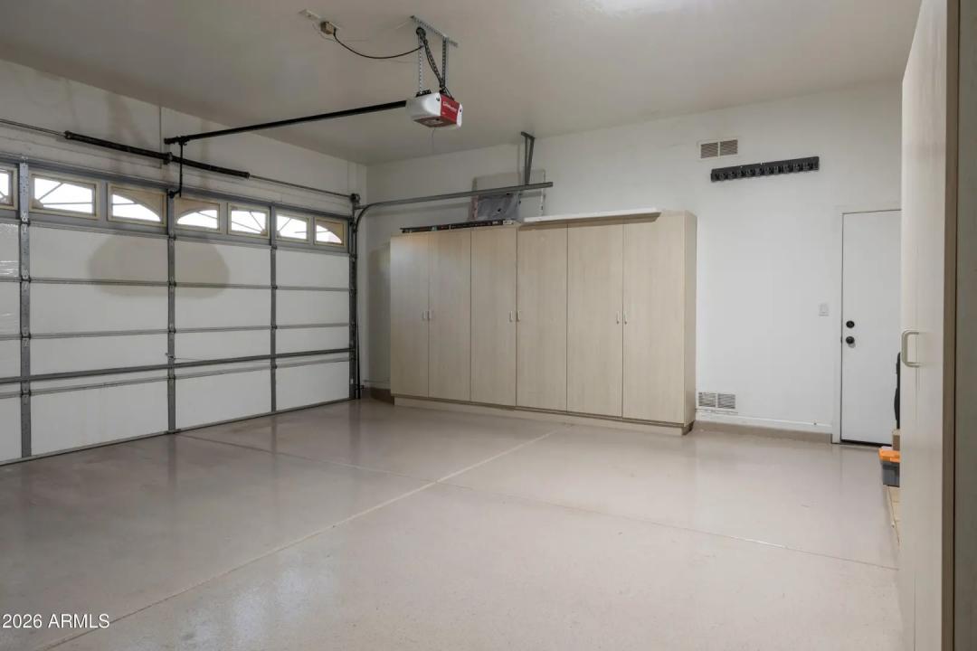 Real Estate Picture 22