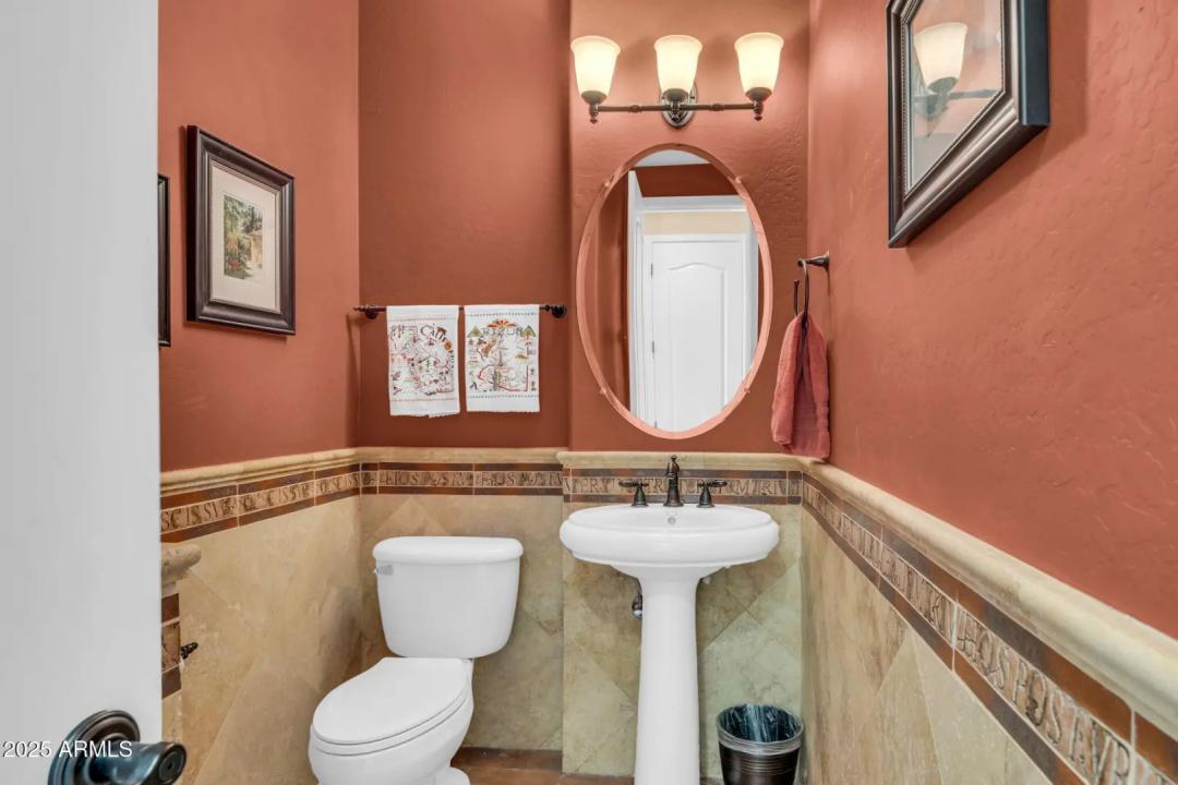 Real Estate Picture 16