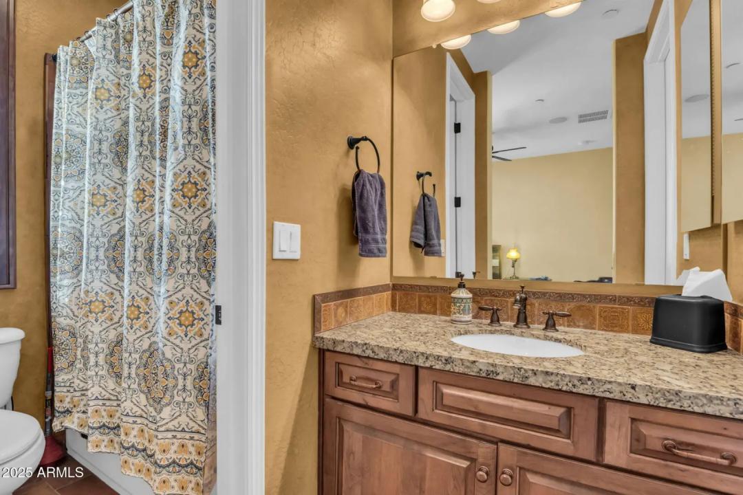 Real Estate Picture 22