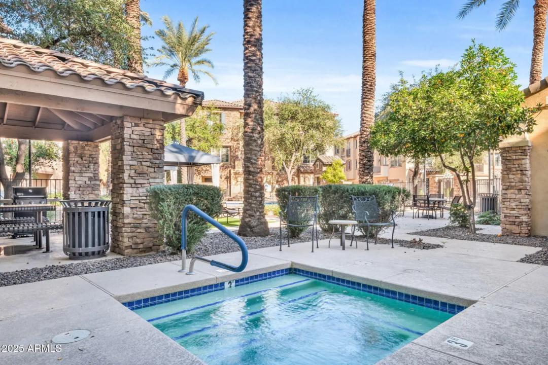 Real Estate Picture 24