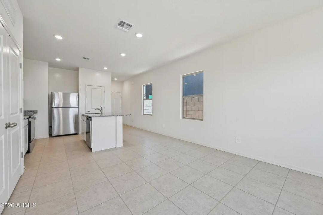 Real Estate Picture 13