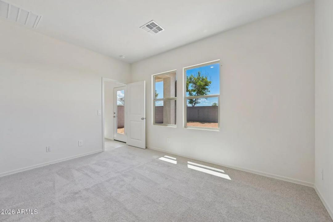 Real Estate Picture 21