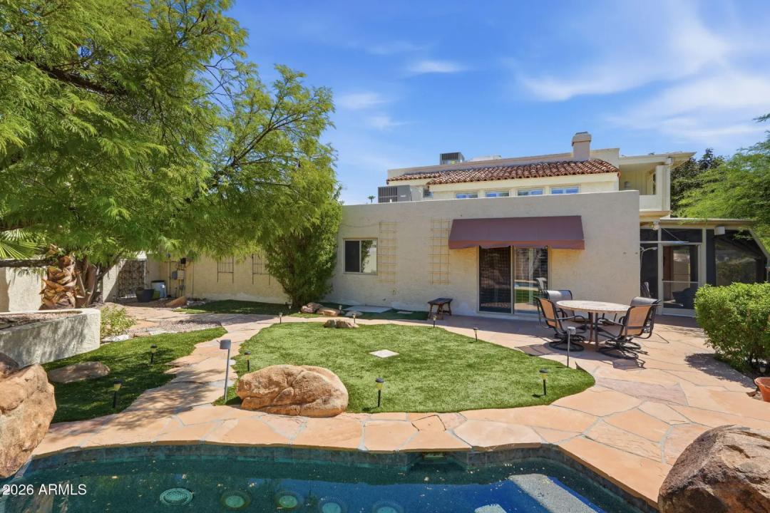 Real Estate Picture 2