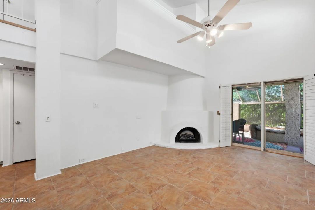 Real Estate Picture 7