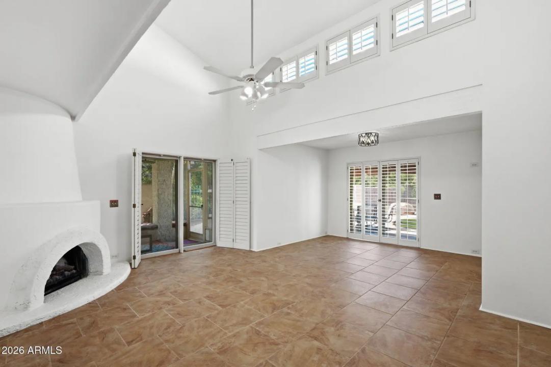 Real Estate Picture 8