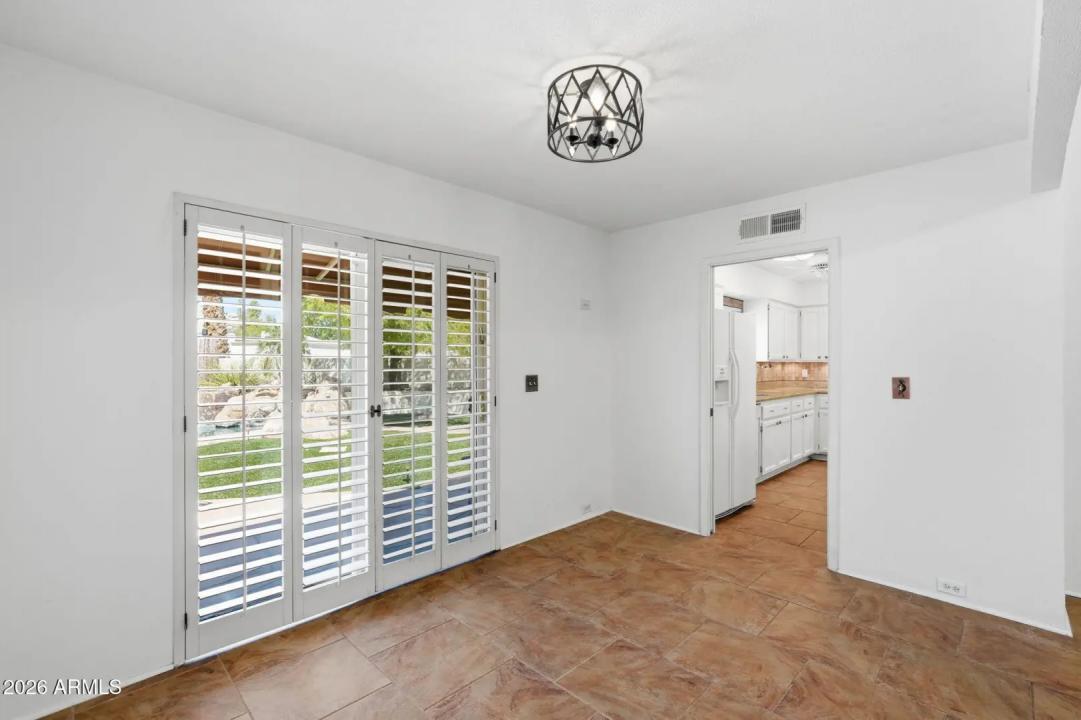 Real Estate Picture 13