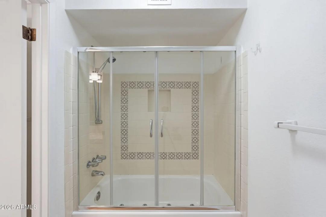 Real Estate Picture 22