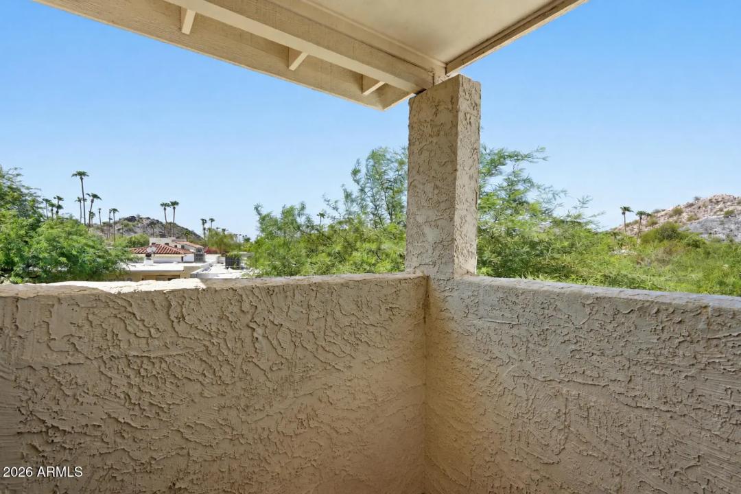 Real Estate Picture 24