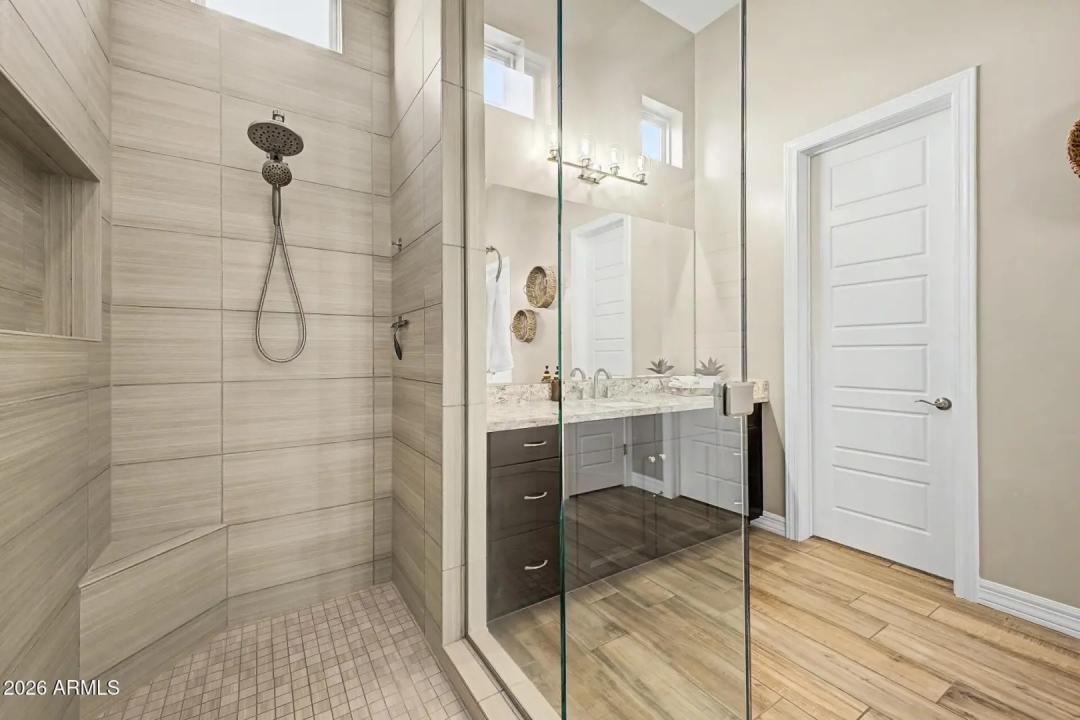 Real Estate Picture 36