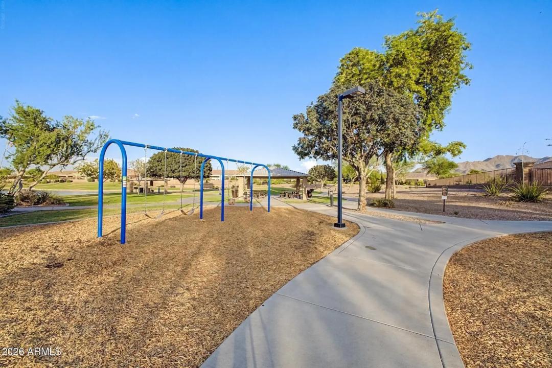 Real Estate Picture 90