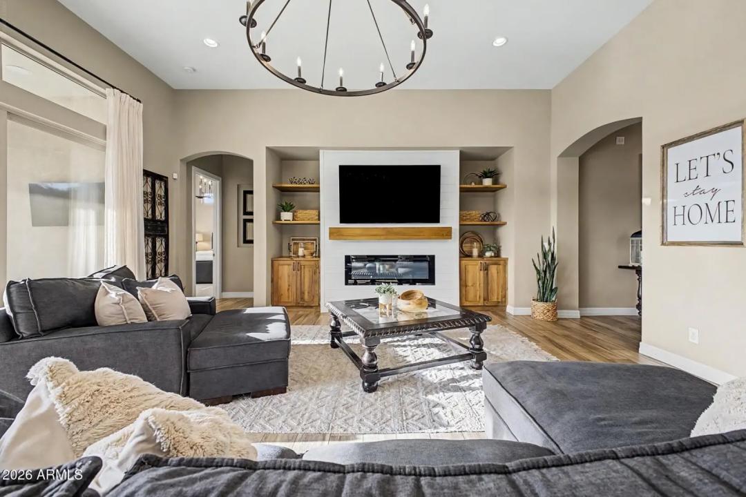 Real Estate Picture 15