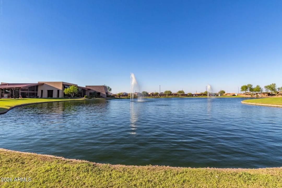 Real Estate Picture 100