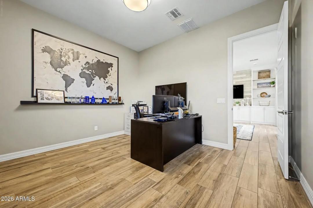 Real Estate Picture 40