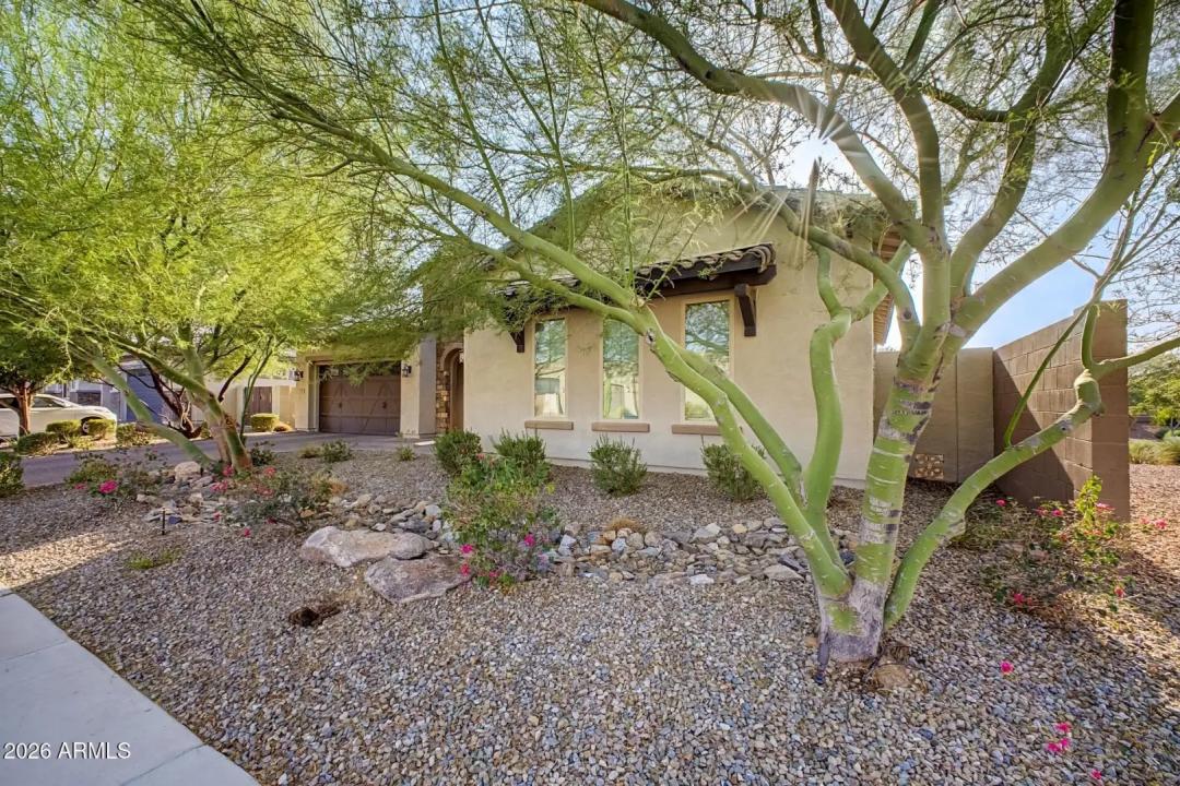 Real Estate Picture 5