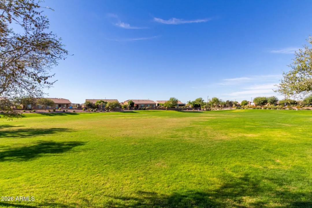 Real Estate Picture 95