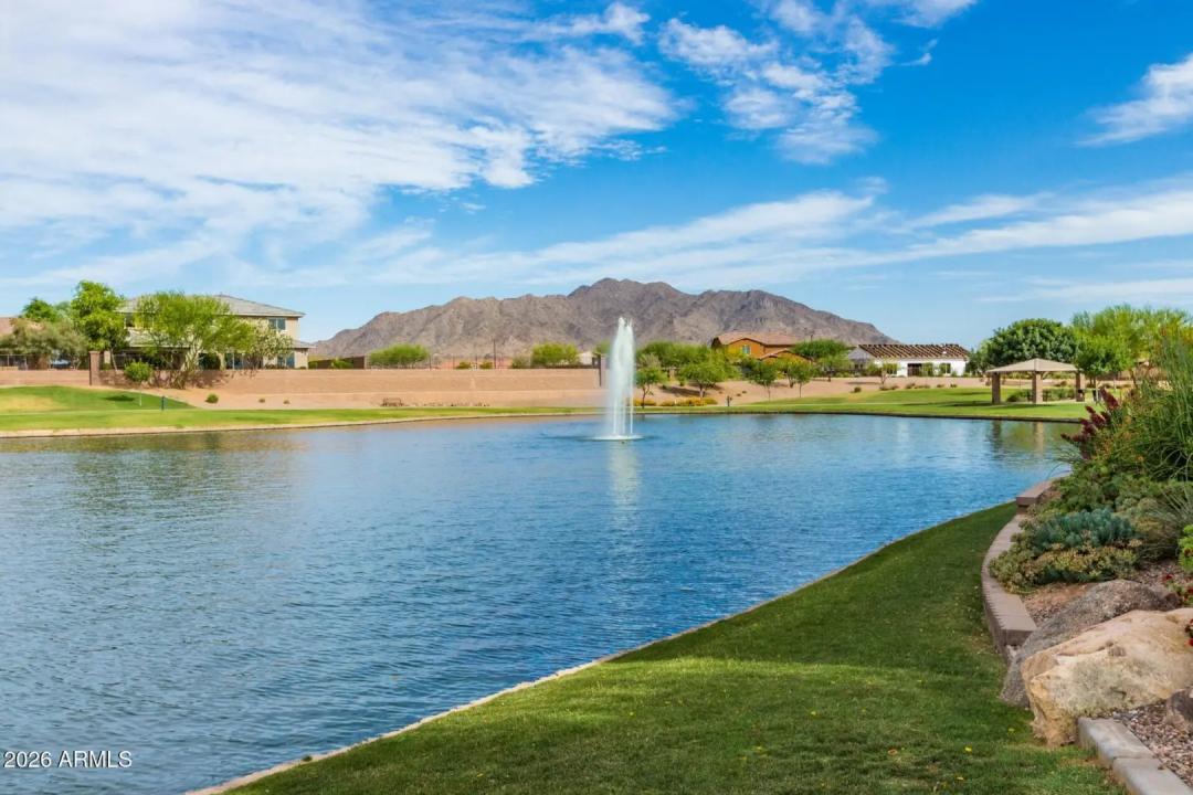 Real Estate Picture 96